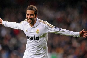 开云体育在线赛事直播-“高新体育中心：武术赛场高手云集，招式惊艳全场”